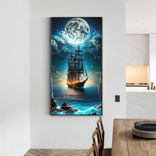 Load image into Gallery viewer, Diamond Painting - Full Square - sailing boat on the sea (40*70CM)