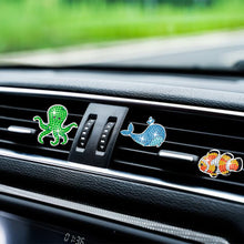 Load image into Gallery viewer, 6Pcs Animal Diamond Painting Car Air Vent Clips Diamond Painting Car Inter Decor
