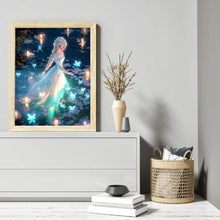 Load image into Gallery viewer, Diamond Painting - Full Round - Princess Elsa (40*50CM)
