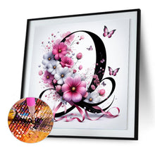 Load image into Gallery viewer, Diamond Painting - Full Round - Daisy butterfly letter Q (30*30CM)
