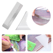Load image into Gallery viewer, Diamond Painting Ruler with 400 Blank Grids Diamond Art Paint Fix Tool Kit
