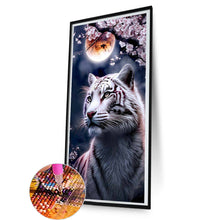 Load image into Gallery viewer, Diamond Painting - Full Round - Moonlight Tiger (40*80CM)
