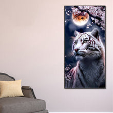 Load image into Gallery viewer, Diamond Painting - Full Round - Moonlight Tiger (40*80CM)
