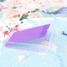 Load image into Gallery viewer, Diamond Painting Tool Kit DIY Storage Box with Lid Diamond Painting Pens
