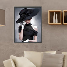Load image into Gallery viewer, Diamond Painting - Full Round - Lady with Top Hat (30*40CM)

