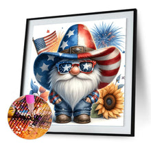 Load image into Gallery viewer, Diamond Painting - Full Round - Independence Day gnome (30*30CM)
