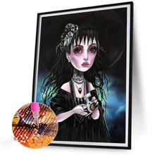 Load image into Gallery viewer, Diamond Painting - Full Round - Girl and camera (40*50CM)
