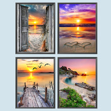 Load image into Gallery viewer, 4pcs Round Diamond Painting Set - Beach Scenery (30*40CM)
