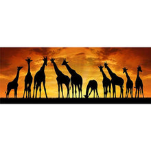 Load image into Gallery viewer, Diamond Painting - Full Round - Prairie giraffe (80*30CM)
