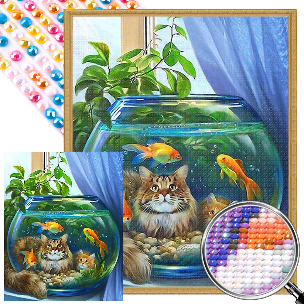AB Diamond Painting - Full Round - Kitten Observing Goldfish (40*50CM)