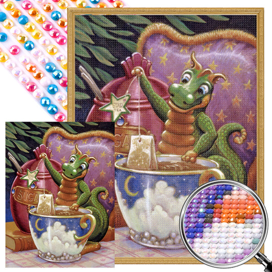 AB Diamond Painting - Full Round - Little green dragon's cup of tea (30*40CM)