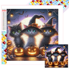 Load image into Gallery viewer, Diamond Painting - Full Square - Three kittens for Halloween (30*30CM)
