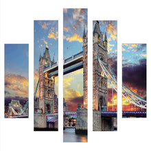 Load image into Gallery viewer, Diamond Painting - Full Round - Tower Bridge of London (95*45CM)
