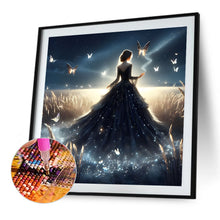 Load image into Gallery viewer, Diamond Painting - Full Round - Girl with gorgeous skirt (40*40CM)
