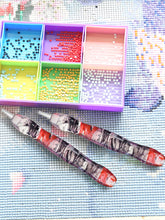 Load image into Gallery viewer, Diamond Painting Art Sticky Drill Dot Pen Stylus Diamond Art Pen (Black Red)

