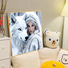 Load image into Gallery viewer, Diamond Painting - Full Round - Beautiful snow wolf (40*40CM)
