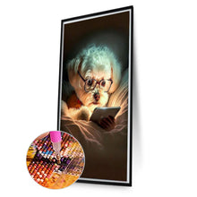 Load image into Gallery viewer, Diamond Painting - Full Square - Reading puppy (20*30CM)
