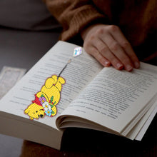 Load image into Gallery viewer, 2Pcs Special Shape Donald Duck Diamond Art Bookmark with Pendant for Book Lovers
