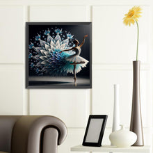 Load image into Gallery viewer, Diamond Painting - Full Round - Dancing peacock skirt beauty (40*40CM)
