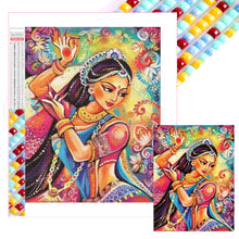 Load image into Gallery viewer, Diamond Painting - Full Square - Exotic woman (30*40CM)
