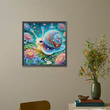 Load image into Gallery viewer, Diamond Painting - Partial Special Shaped - Funny bug (30*30CM)
