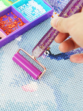Load image into Gallery viewer, Sequins Diamond Painting Pen with Roller &amp; 5 Tips Glitter Diamond Art Pen

