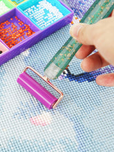 Load image into Gallery viewer, Sequins Diamond Painting Pen with Roller &amp; 5 Tips Glitter Diamond Art Pen
