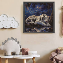Load image into Gallery viewer, Diamond Painting - Full Round - White Tiger at Night (40*40CM)
