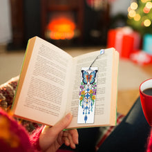 Load image into Gallery viewer, 4Pcs Special Shape Feather 5D DIY Diamond Painting Bookmark for Reading Day Gift
