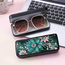 Load image into Gallery viewer, Butterfly Diamond Painting Eyeglasses Case Glasses Storage Case for Friends Gift
