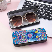 Load image into Gallery viewer, Owl Diamond Painting Eyeglasses Case Diamond Art Sunglasses Case for Beginners
