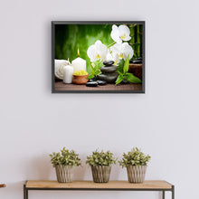 Load image into Gallery viewer, Diamond Painting - Full Round - Candle white butterfly orchid green bamboo (40*30CM)
