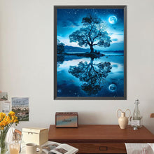 Load image into Gallery viewer, Diamond Painting - Full Round - Late night tree reflection (40*50CM)

