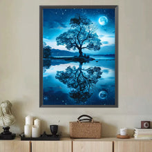 Load image into Gallery viewer, Diamond Painting - Full Round - Late night tree reflection (40*50CM)
