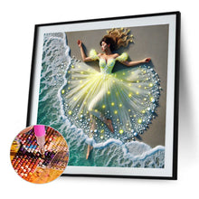 Load image into Gallery viewer, Diamond Painting - Full Round - Girl with back view on the seaside (40*40CM)
