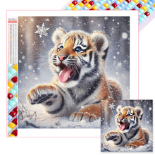 Load image into Gallery viewer, Diamond Painting - Full Square - Feel the Taste of Snow (30*30CM)
