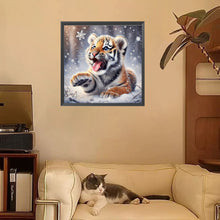 Load image into Gallery viewer, Diamond Painting - Full Square - Feel the Taste of Snow (30*30CM)
