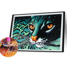 Load image into Gallery viewer, Diamond Painting - Full Round - Green Leopard (40*30CM)
