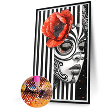 Load image into Gallery viewer, Diamond Painting - Full Round - Ghostly Woman (40*60CM)
