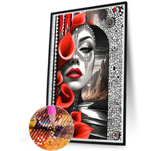 Load image into Gallery viewer, Diamond Painting - Full Round - Ghostly Woman (40*60CM)
