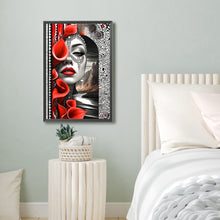 Load image into Gallery viewer, Diamond Painting - Full Round - Ghostly Woman (40*60CM)
