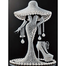 Load image into Gallery viewer, Diamond Painting - Partial Special Shaped - Elegant Lady (30*40CM)

