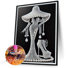 Load image into Gallery viewer, Diamond Painting - Partial Special Shaped - Elegant Lady (30*40CM)
