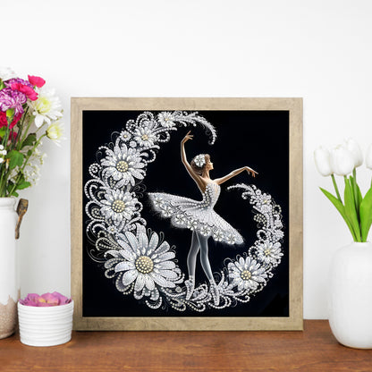 Diamond Painting - Partial Special Shaped - Beautiful Skirt Dancing Girl (30*30CM)