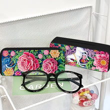 Load image into Gallery viewer, Feather Diamond Painting Eyeglasses Case Glasses Storage Case for Friends Gift
