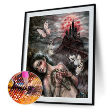 Load image into Gallery viewer, Diamond Painting - Full Round - Horror Girl (40*50CM)
