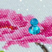 Load image into Gallery viewer, 4pcs Diamond Painting Holder Colorful Translucent Diamond Painting Cover Minders
