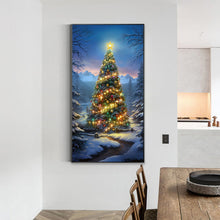 Load image into Gallery viewer, Diamond Painting - Full Round - Christmas tree in the snow (40*70CM)
