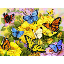 Load image into Gallery viewer, Diamond Painting - Full Round - Butterfly on flower bush (40*30CM)
