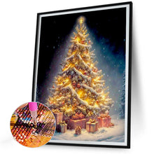 Load image into Gallery viewer, Diamond Painting - Full Round - Christmas tree in the snow (30*40CM)
